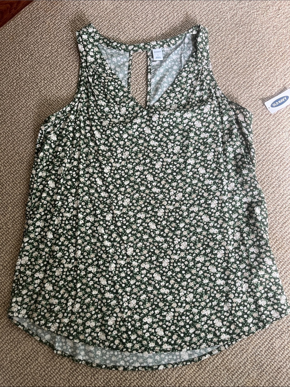 🆕 Old Navy Calico Sleeveless V-Neck Tank